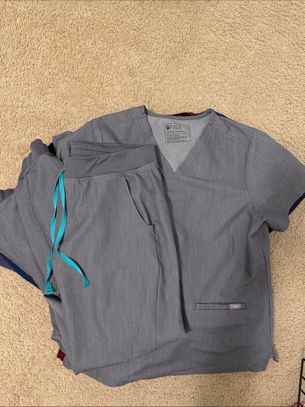 Figs Men's Heathered Gray Scrub Top and Pants with Teal Drawstrings